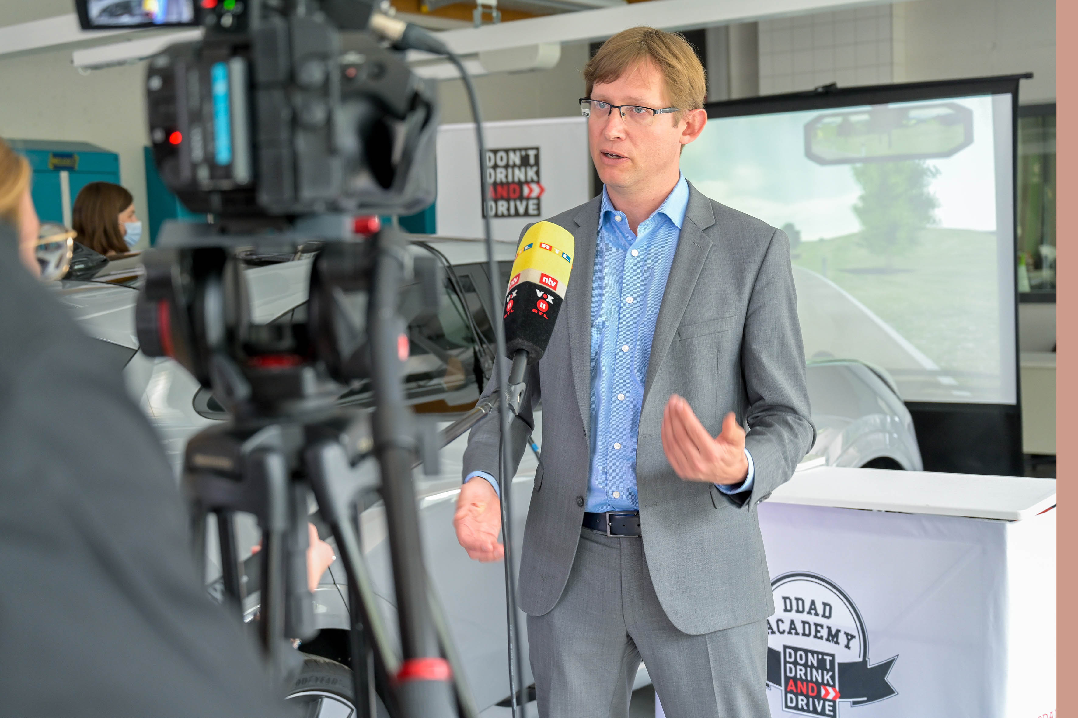 Staatssekretär im Hessischen Ministerium für Wirtschaft, Energie, Verkehr und Wohnen Jens Deutschendorf bei der DDAD Academy Auftaktveranstaltung